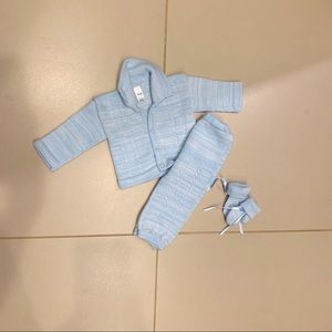 Newborn knit outfit